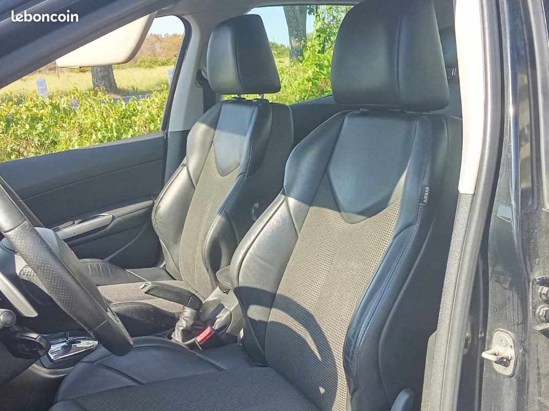 PEUGEOT 308 1.6 HDi 112ch FAP BVMP6 BLUE LION Féline (image 4)
