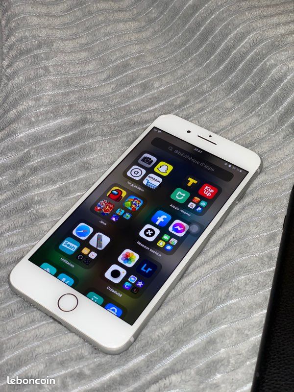 IPhone 8 Plus 64 go (bug) (image 2)