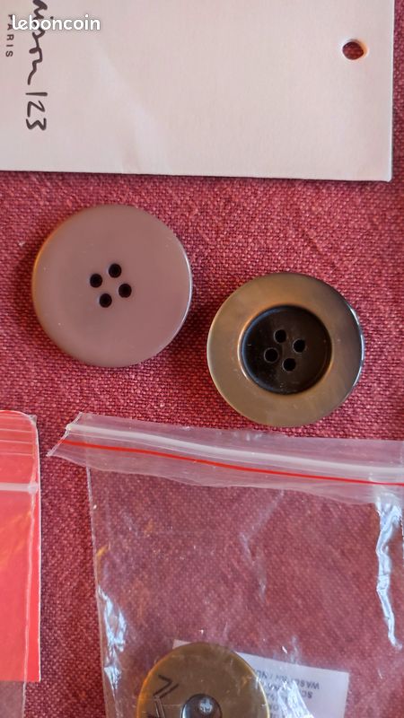 Neuf : lot de boutons + un kit d'étiquettes thermocollantes (image 5)