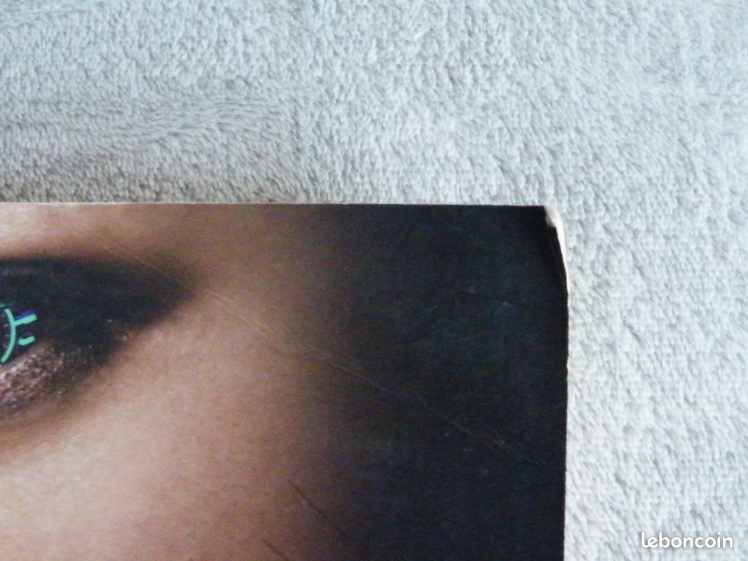 Livre "Extras" Scott Westerfeld (image 7)