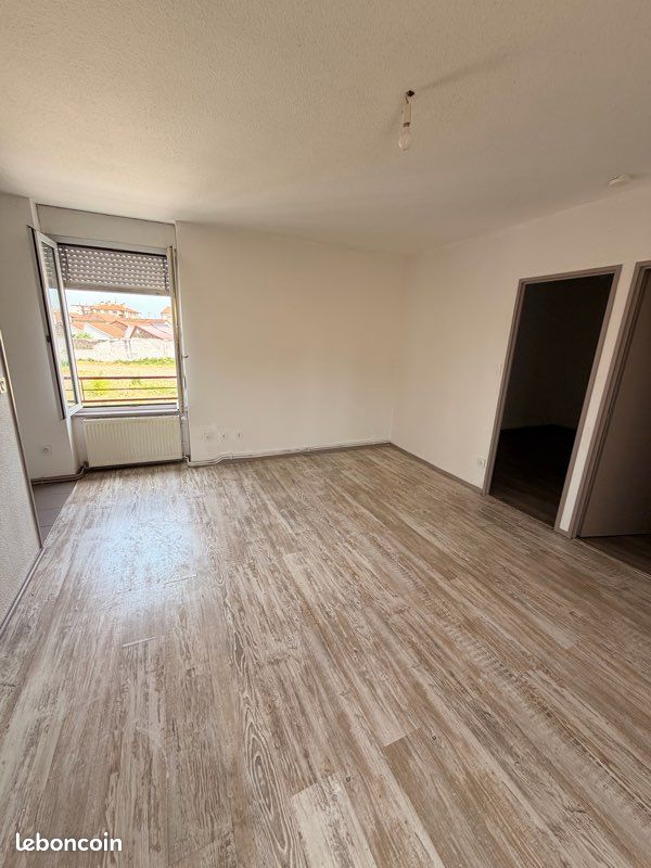 Appartement 3 pièces 46 m² · à Roanne · 46 m² · 490 €/mois