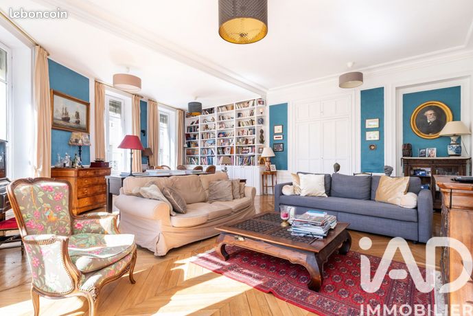Appartement 5 pièces 154 m² — 2