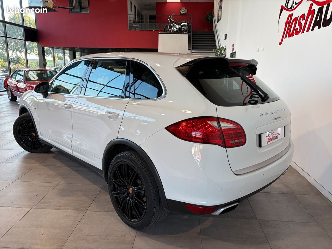 PORSCHE CAYENNE 3.0 TDi V6 TIPTRONIC S 245cv/2013 (image 3)
