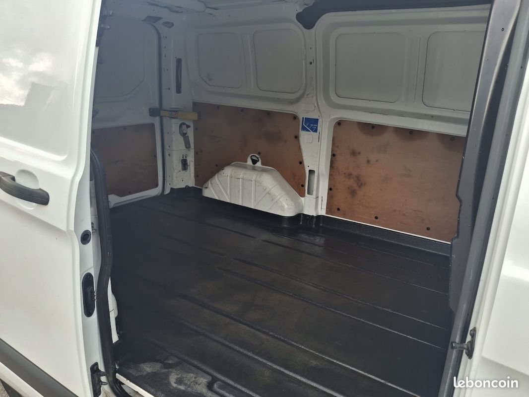 Ford TRANSIT CUSTOM FG 290 L1H1 2.2 TDCI 125CH LIMITED (image 8)