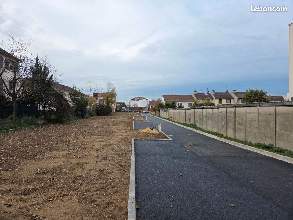 Terrain 244 m² · à Mantes-la-Ville · 149 900 €