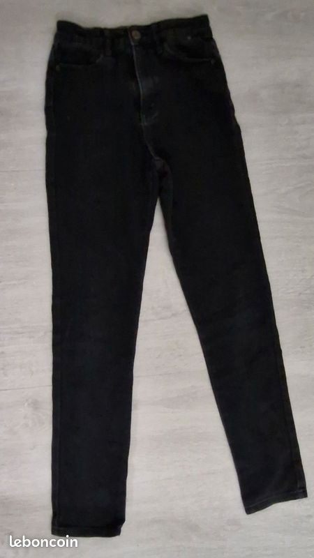 Lot de jeans XS Jean bleu H&M Jean blanc Zara Jean noir