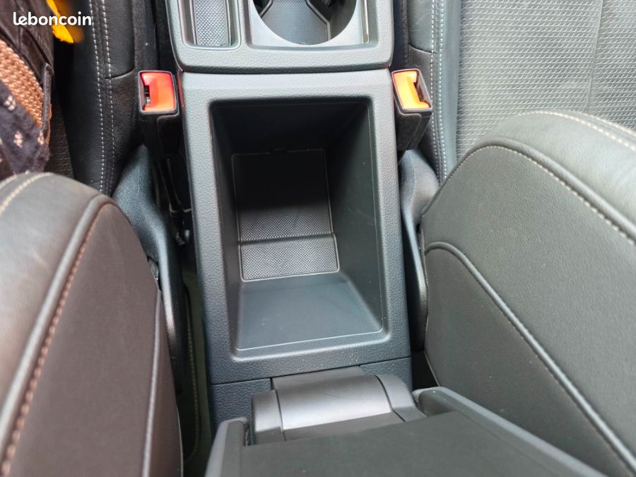 Audi Q3 35 TDI 150 S tronic 7 S line JA19 LED Hayon EL. 1ère Main (image 40)