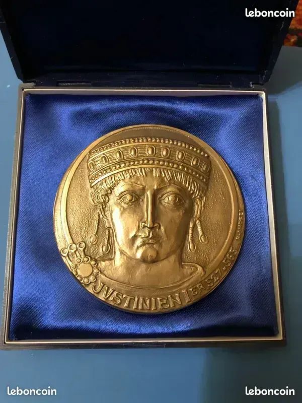 MÉDAILLE DE LA Monnaie de Paris en bronze 11,5 cm signée E Doumenc EUR