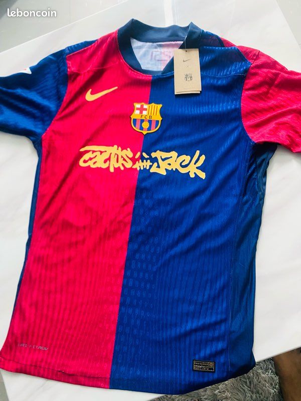 Lanzamiento de la colección Nike FC Barcelona 24-25 Travis Scott