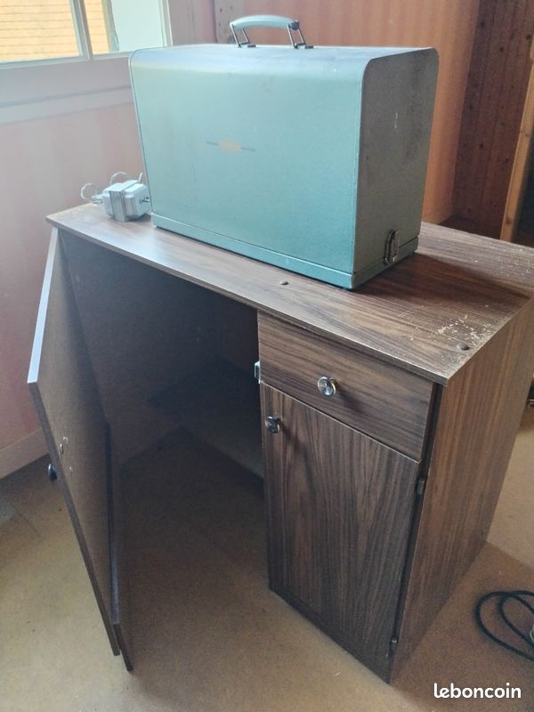 Machine à coudre (image 2)