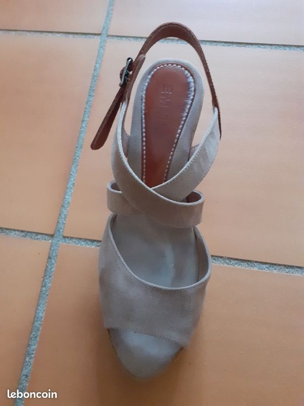 Chaussures T39 (image 2)