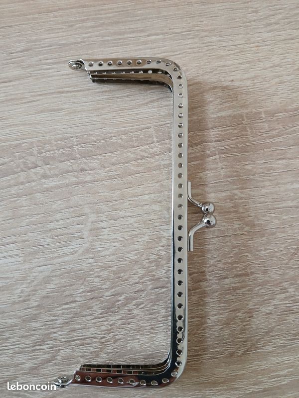 Fermoir rectangulaire à coudre pour porte monnaie ou pochette 13