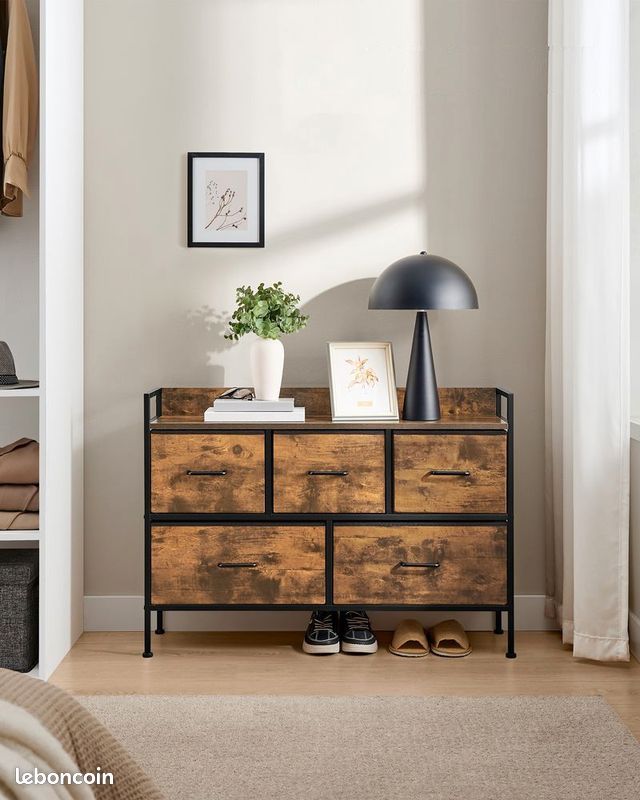 Commode (image 1)