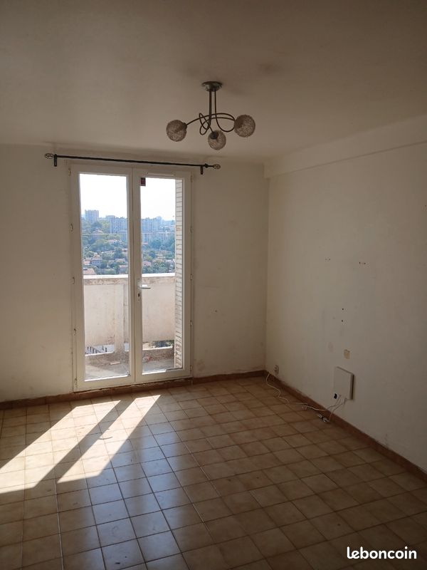 Appartement 3 pièces 50 m² · à Marseille · 50 m² · 730 €