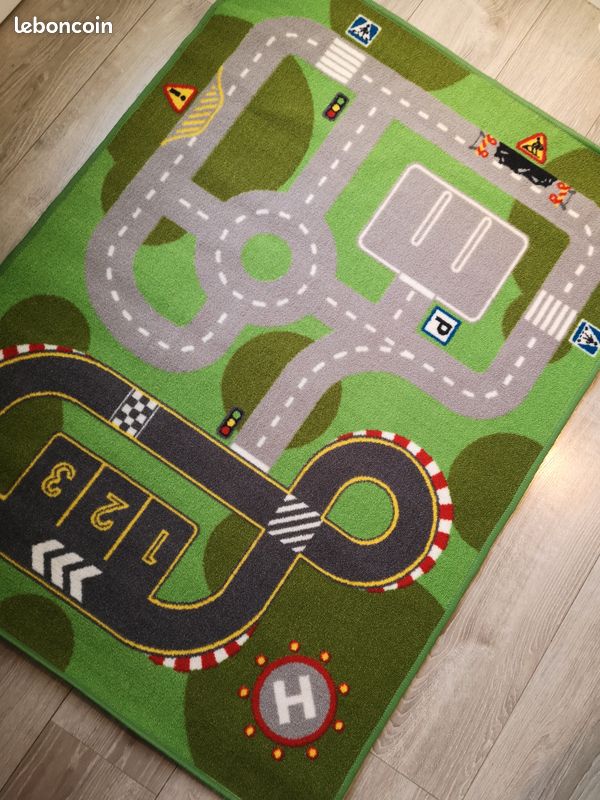 Tapis de jeux (voitures) (image 1)