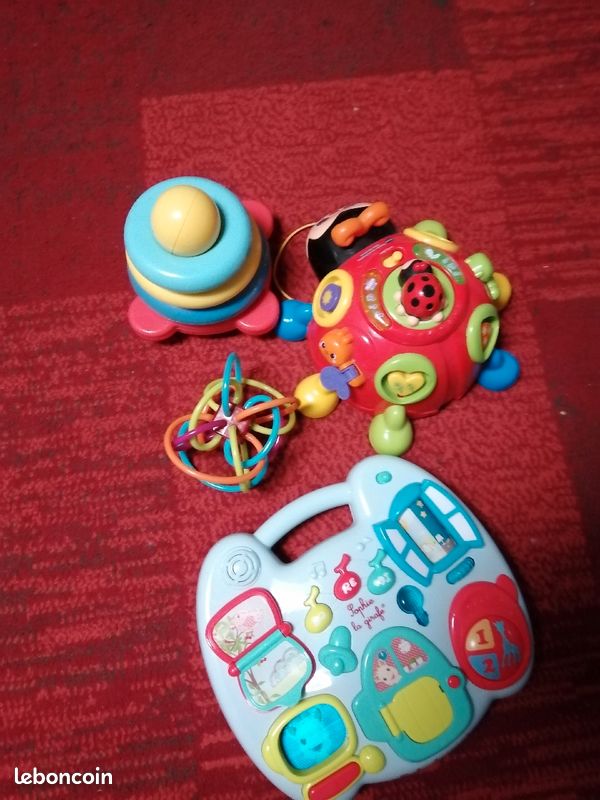 Lot de jouets pour bébé (image 1)