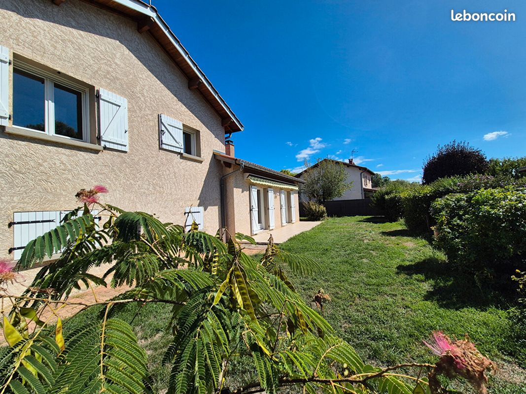 Maison 5 pièces 121 m² · à Tossiat · 121 m² · 289 000 €