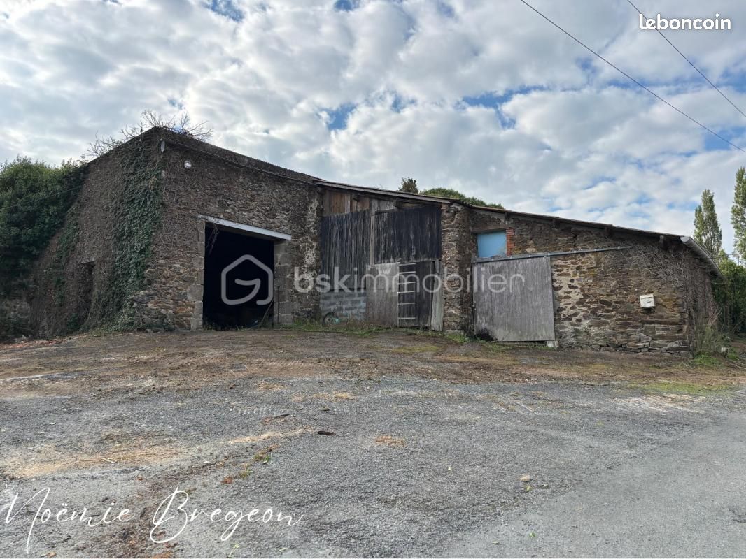 Immeuble 3 pièces 187 m² · à Chavagnes-en-Paillers · 187 m² · 49 000 €