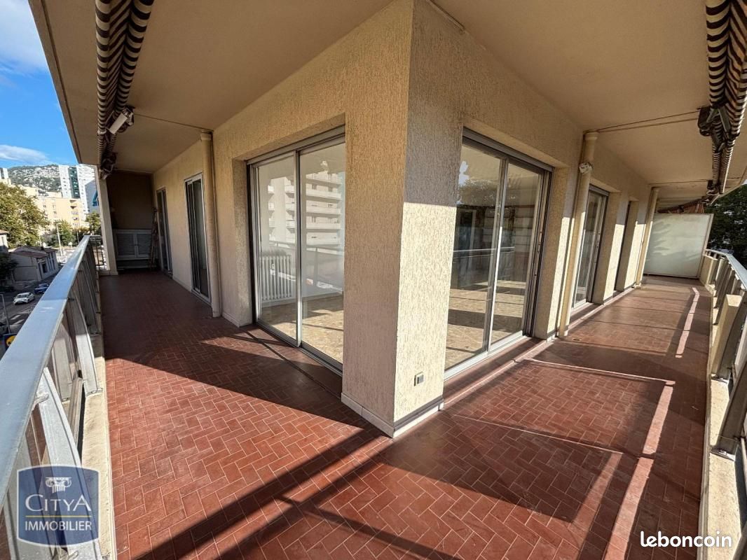 Appartement 4 pièces 102 m² · à Toulon · 102 m² · 1 255 €/mois