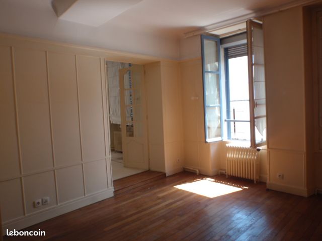 Appartement 5 pièces 120 m² · à Cosne-Cours-sur-Loire · 120 m² · 850 €