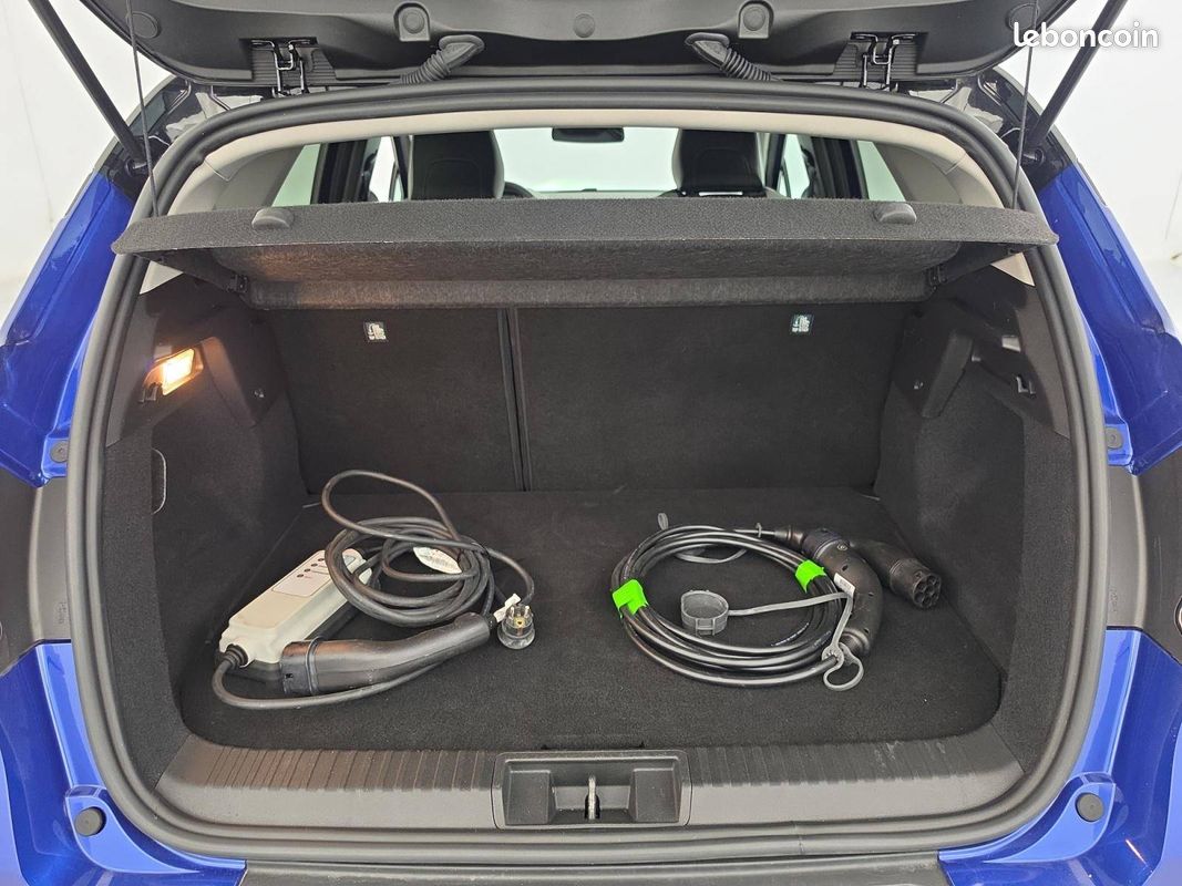 RENAULT Captur E-Tech Plug-in 160 - 21 Intens (image 18)