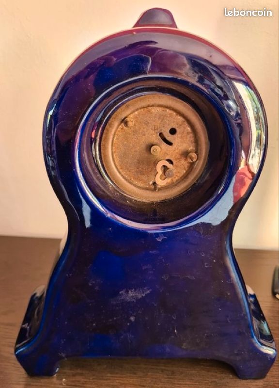 Importante garniture de cheminée de 5 pièces 2 grands vases 2 petits et une pendule en barbotine d'Orchies (image 5)