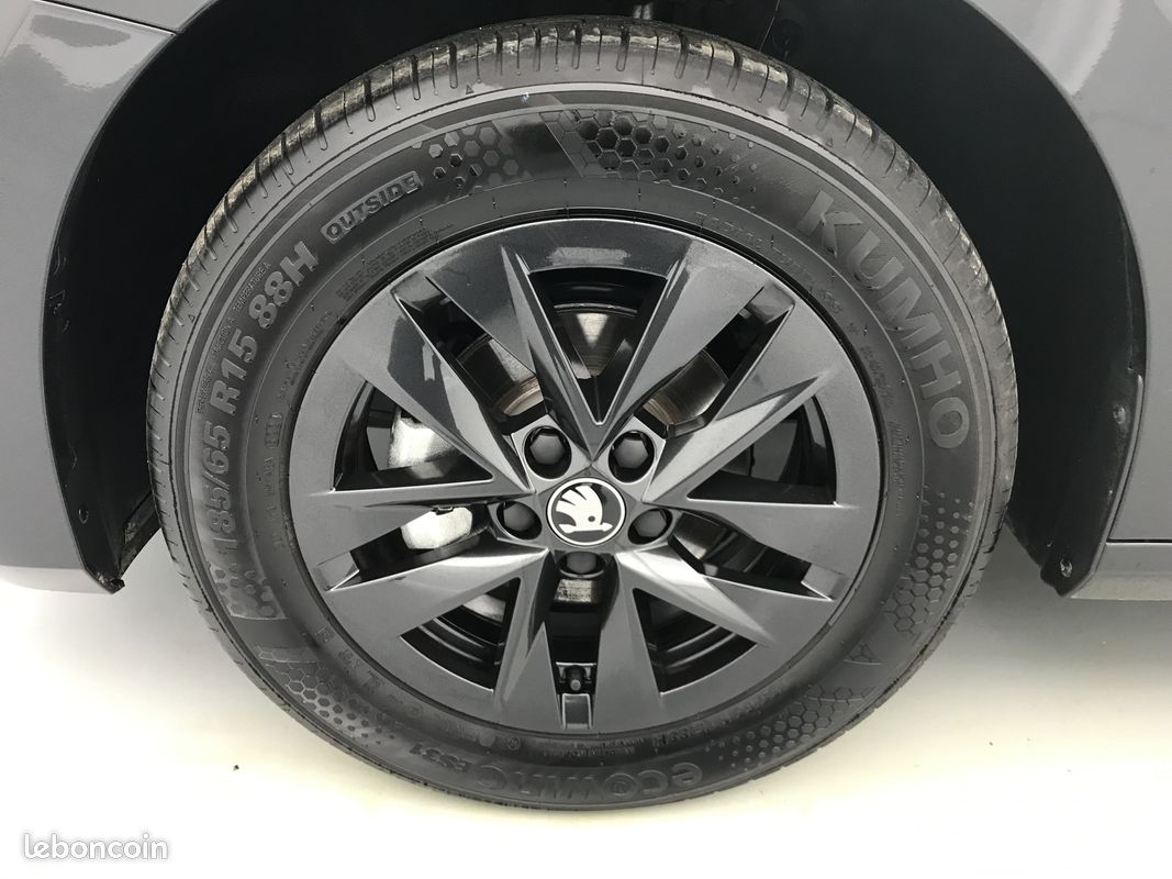 SKODA Fabia 1.0 TSI 95 ch EVO 2 BVM5 Selection (image 9)