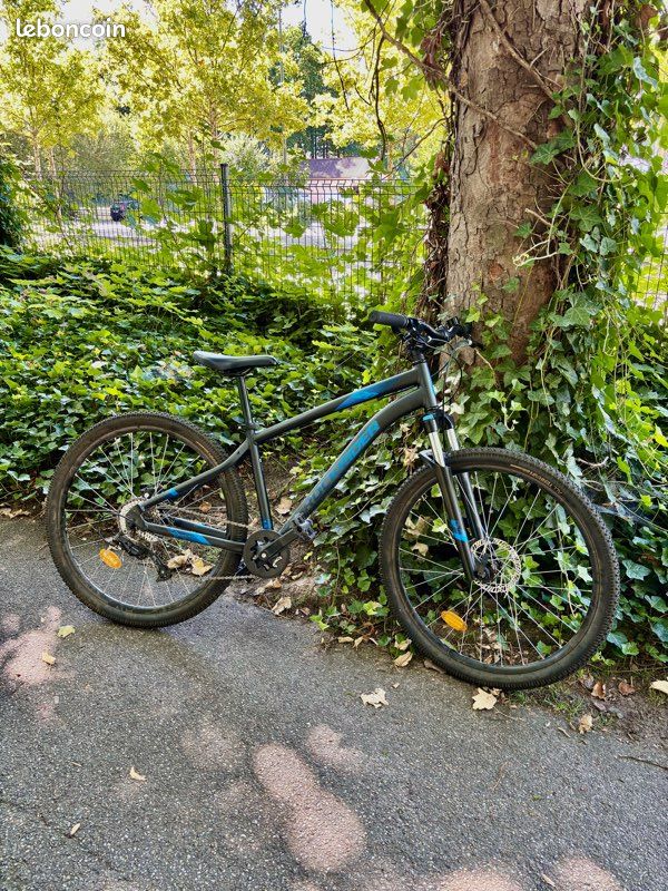 Vélo 27,5 pouces décathlon btwin rockrider st 120 en très bon état