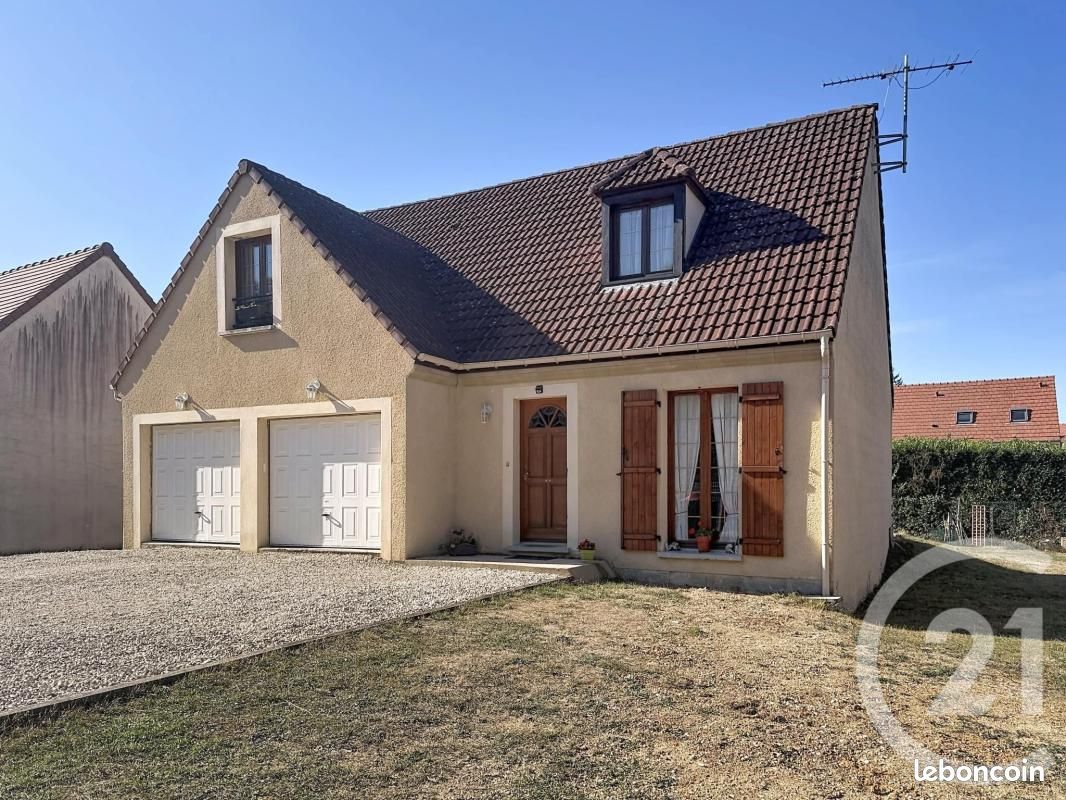 Maison 5 pièces 113 m² · à Saint-Julien-les-Villas · 113 m² · 244 000 €