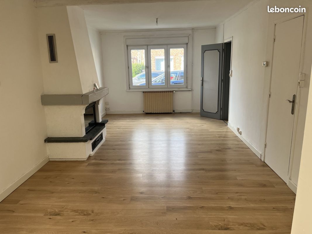 Maison 4 pièces 78 m² · à Faches-Thumesnil · 78 m² · 900 €