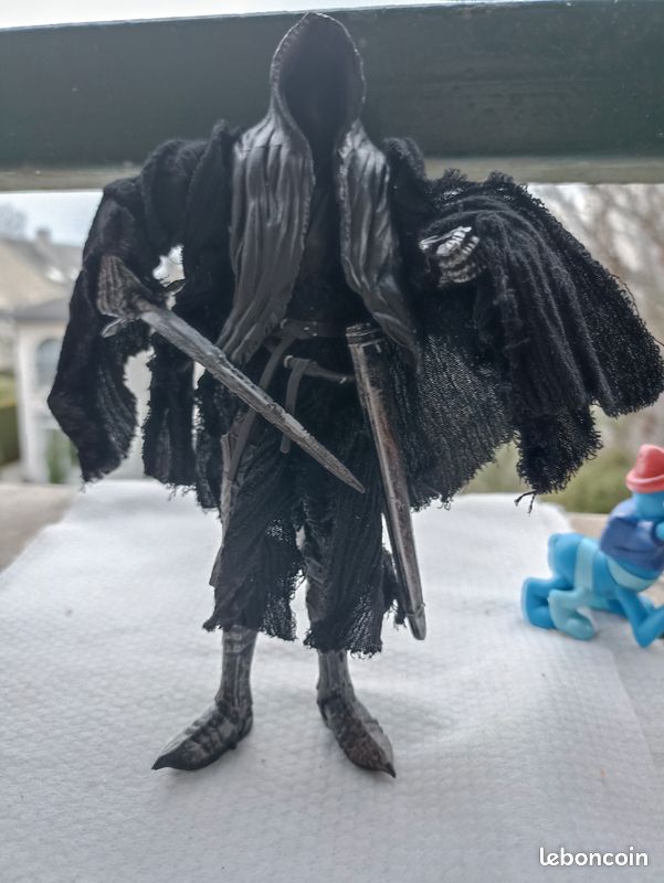 SEIGNEURS des ANNEAUX 2003 / 2 NAZGUL CAVALIER NOIR sans TÊTE 2 FIGURINES (image 1)