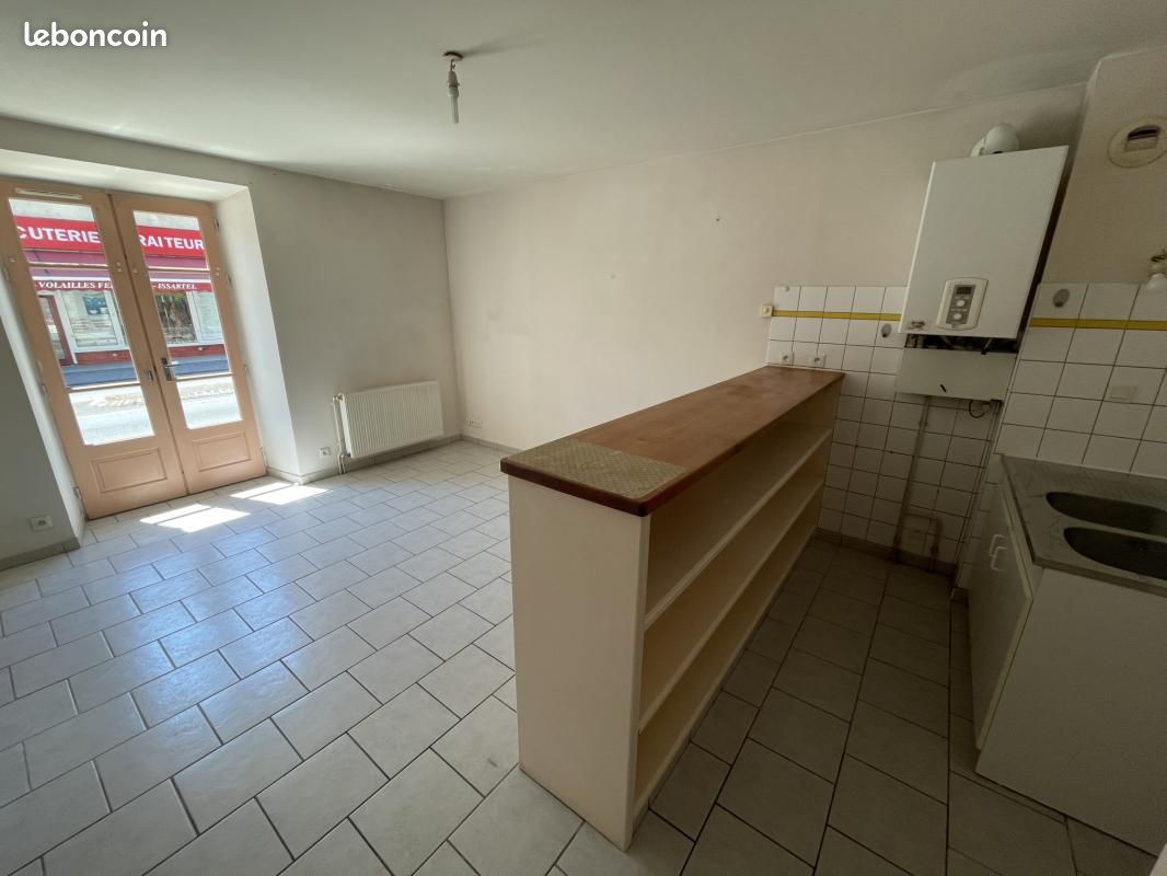 Appartement 2 pièces 35 m² · à Lalevade-d'Ardèche · 35 m² · 405 €