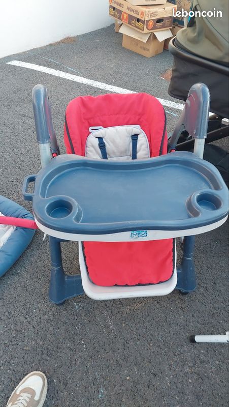 Chaise haute (image 1)