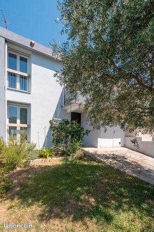 Maison lumineuse avec jardin arboré - 5 pièces - 4 chambres — 10