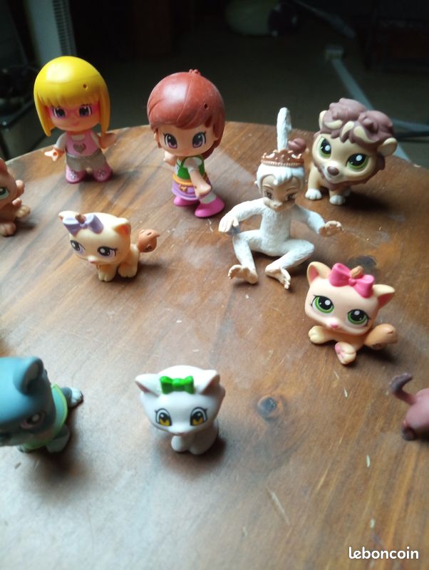 A82) 13 petites personnages (image 10)