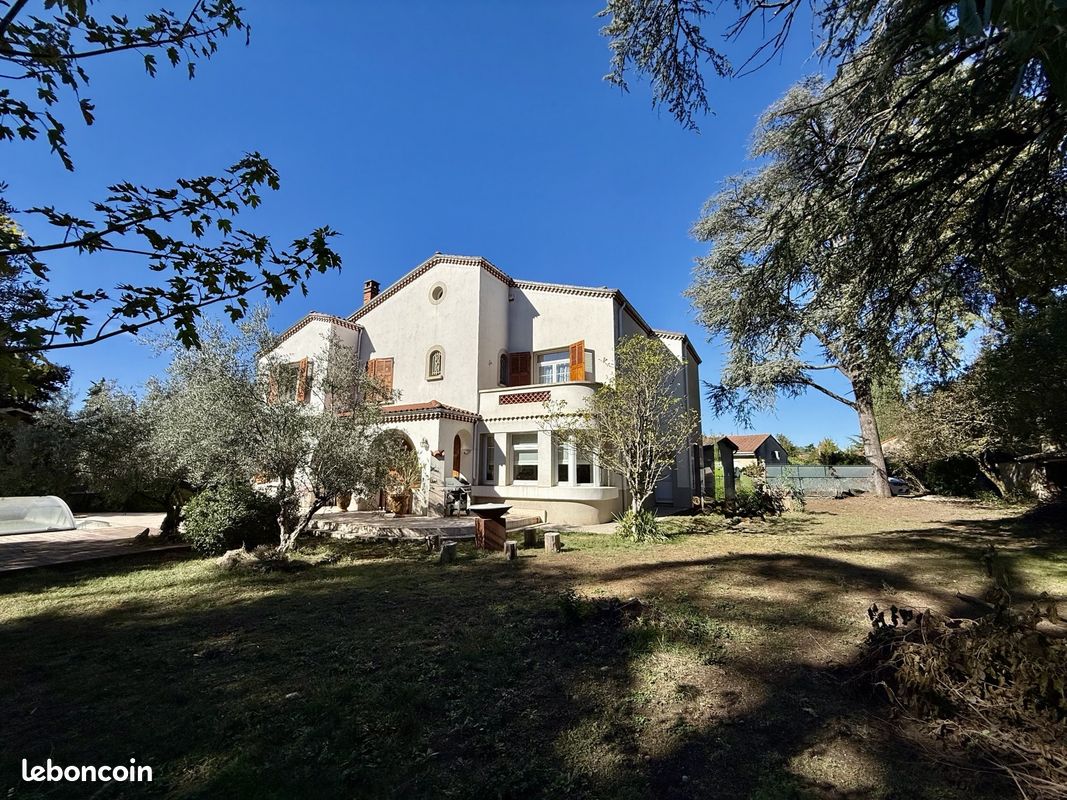 Maison 13 pièces 317 m² · à Romans-sur-Isère · 317 m² · 680 000 €