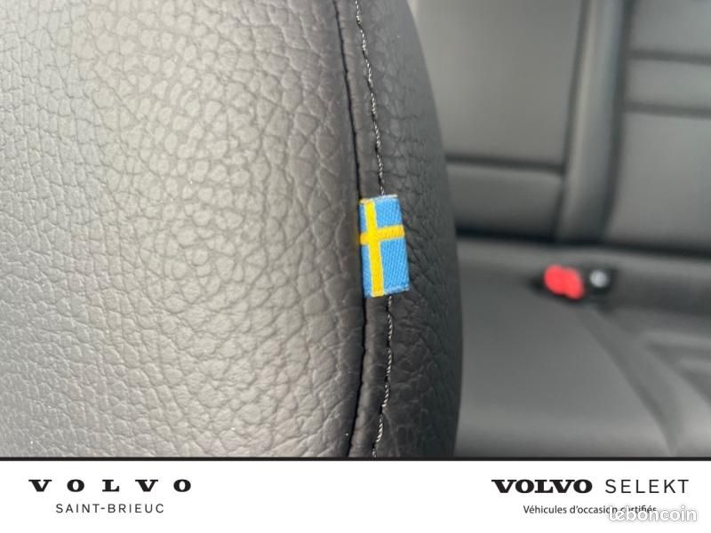 Volvo V60 B4 197ch Ultra Style Dark DCT 7 (image 25)