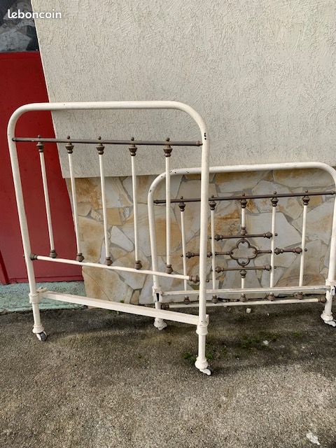 2 lits anciens (image 1)