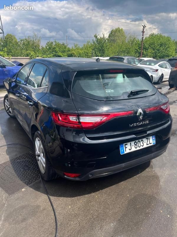 Renault Mégane IV Berline TCe 140 FAP Zen ACCIDENTEE (image 15)