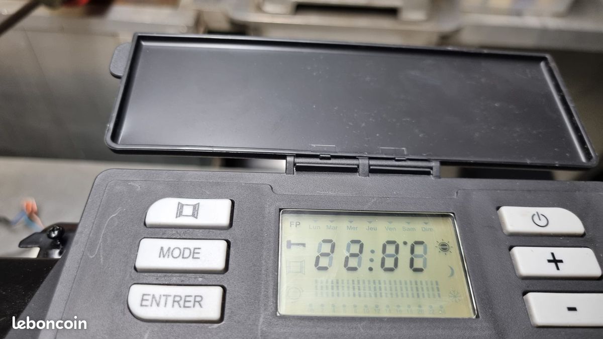 2 Radiateurs électriques Rayonnant 1500watts NEUFS (image 5)
