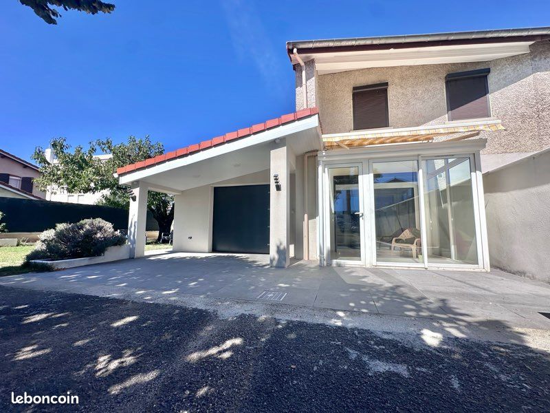 Maison 4 pièces 136 m² · à Saint-Priest · 136 m² · 389 000 €