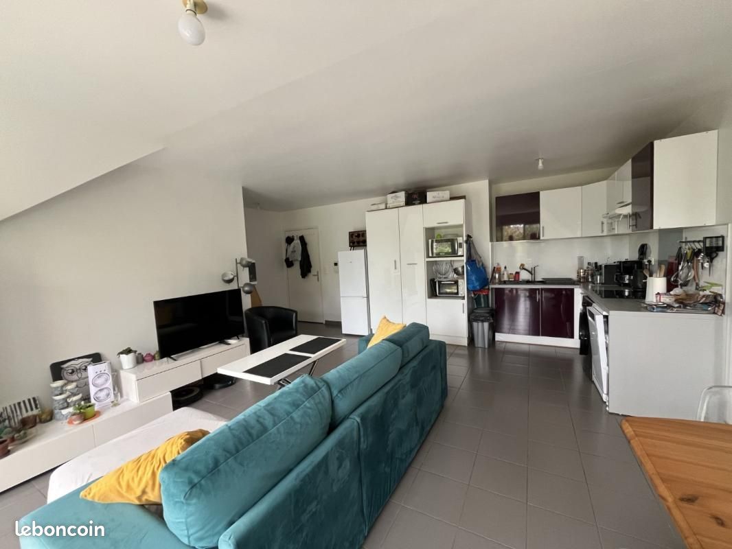 Appartement 4 pièces 87 m² · à Dourdan · 87 m² · 1 172 €/mois