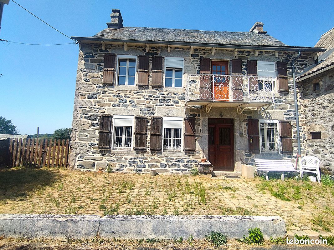 Maison 4 pièces 107 m² · à Argences en Aubrac · 107 m² · 109 900 €