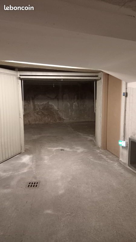 Parking 32 m² · à Marseille · 32 m² · 38 000 €