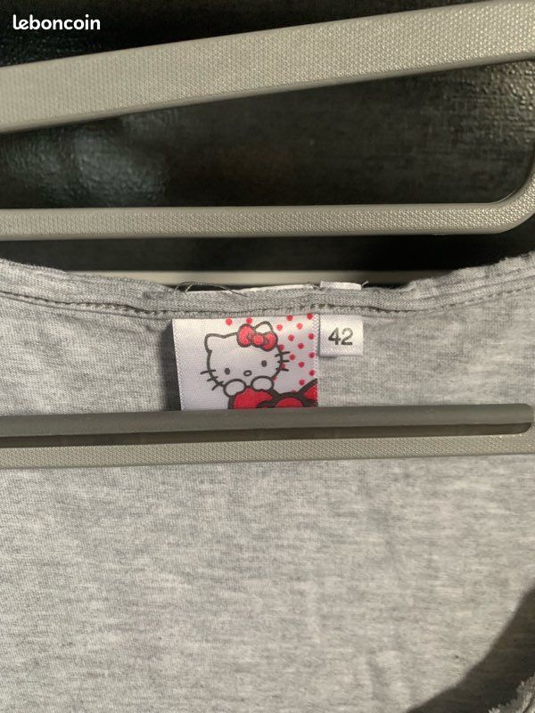Nuisette Hello Kitty taille 42 (image 2)