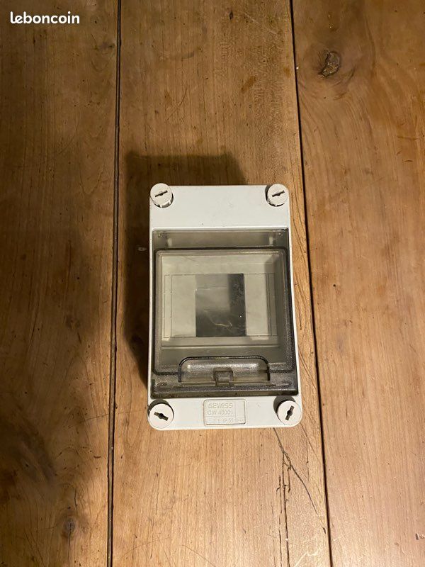 Boîtier de distribution (image 1)