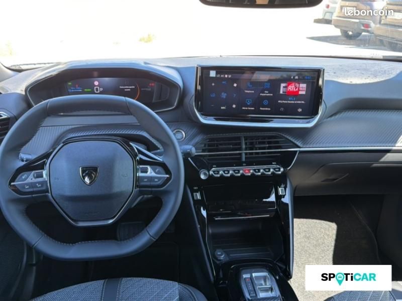 Peugeot 2008 e-2008 156ch Allure (image 8)