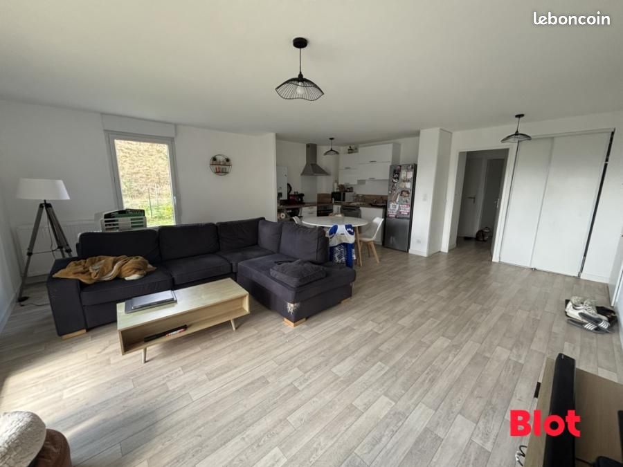 Appartement 3 pièces 70 m² · à Liffré · 70 m² · 910 €/mois
