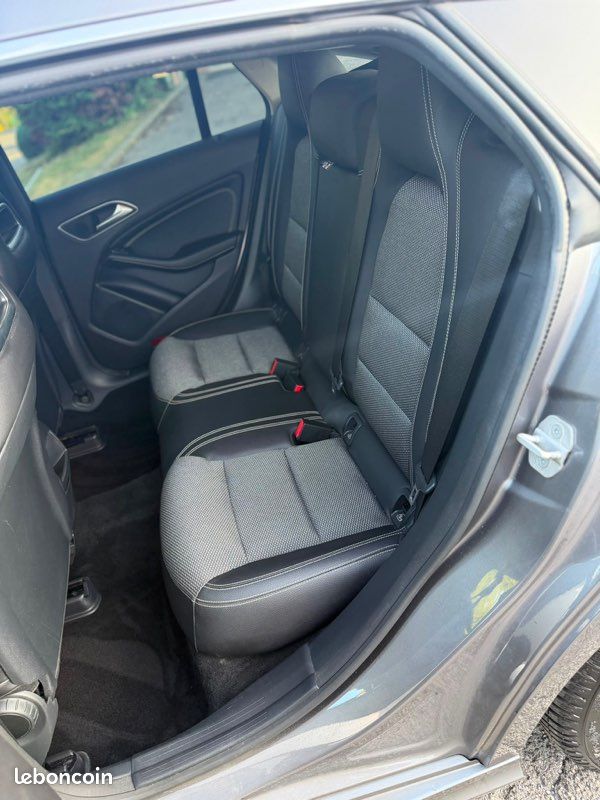 Mercedes-Benz CLA 180d (image 8)