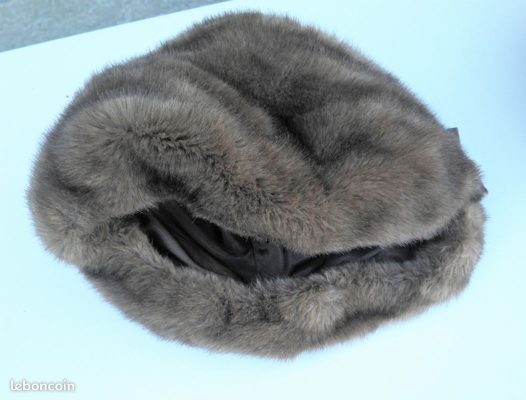 Lot 3 chapeaux / bonnets en fausse fourrure - Vintage (image 5)